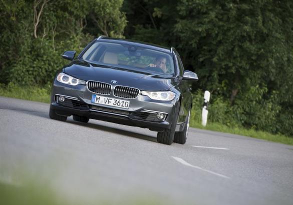BMW Serie 3 Touring grigia anteriore