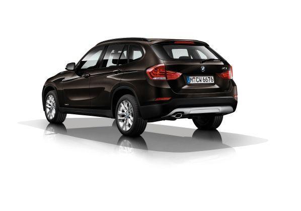 BMW X1 sDrive18i Sparkling Brown metallic tre quarti posteriore