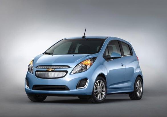 Chevrolet Spark EV foto tre quarti anteriore