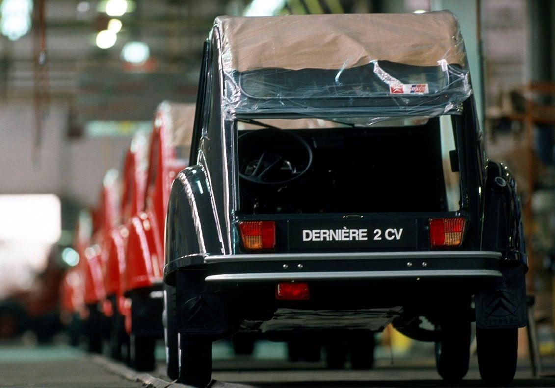 Citroen 2CV linea di produzione 1990