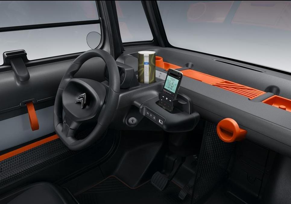 Citroën AMI-100% electric-interni