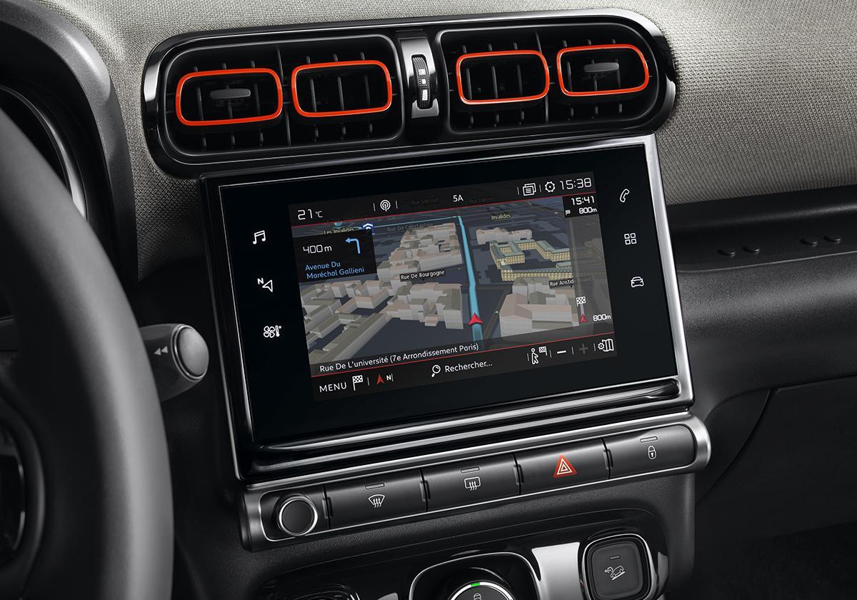 foto-citroen-c3-aircross-bluehdi-120-eat6-c-series-schermo-touch