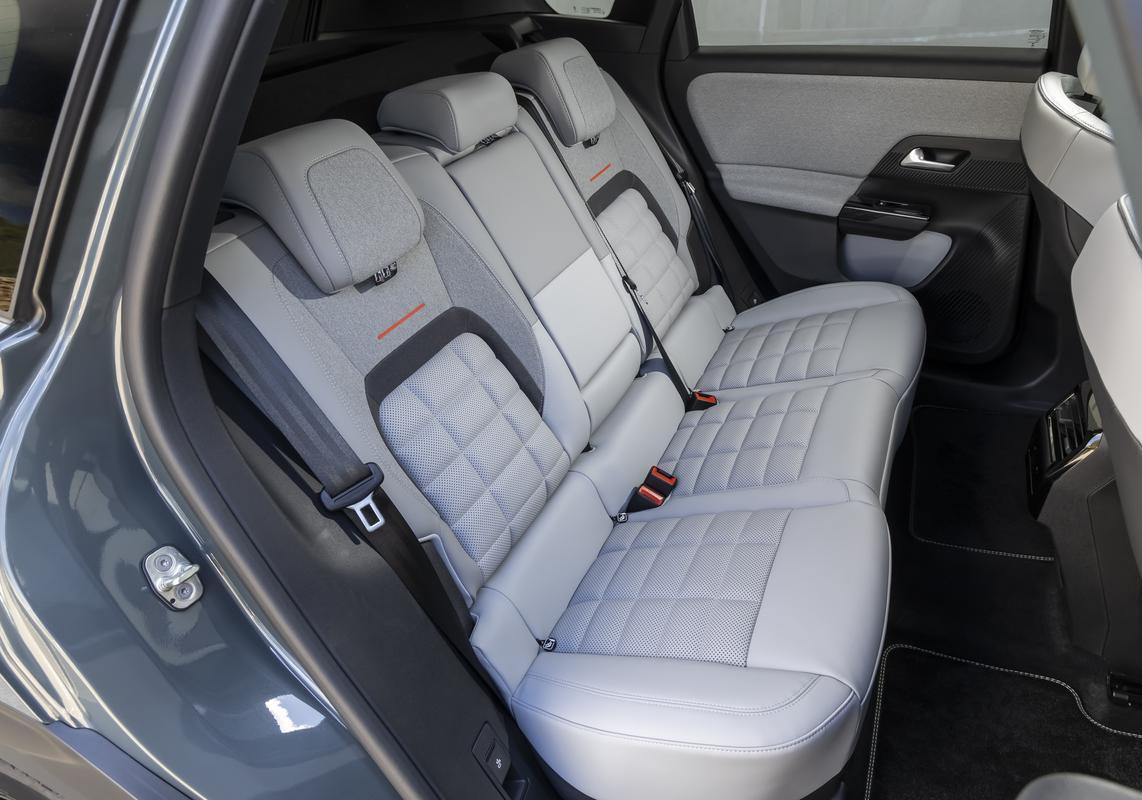 Citroen C5 Aircross Hybrid 145 12