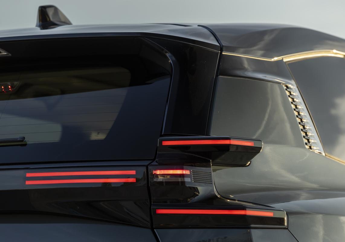 Citroen C5 Aircross Hybrid 145 3