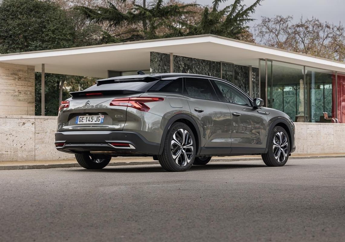 citroen c5 x plug in hybrid prova su strada 4