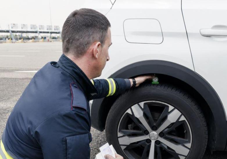 controllo pneumatici vacanze sicure