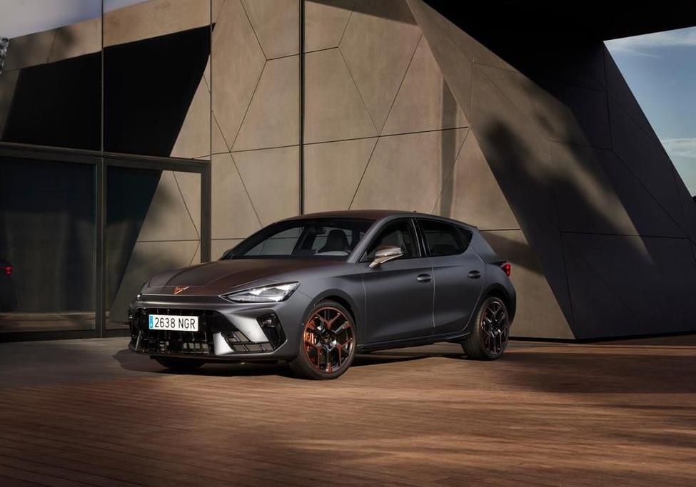 Cupra Leon VZ - ambient