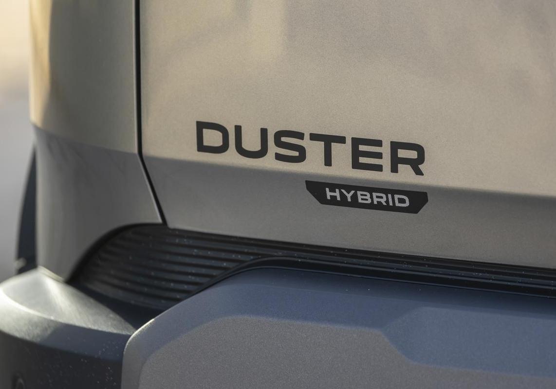 Dacia Duster 2024 journey hybrid