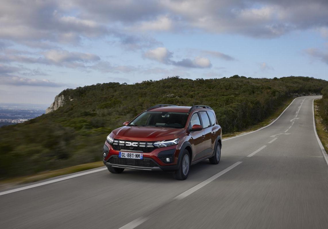 Dacia Jogger foto esterni