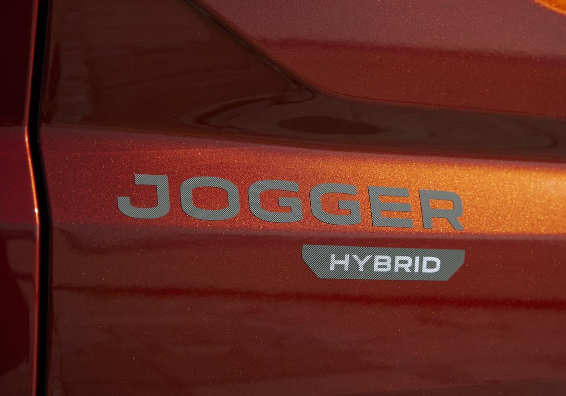 Dacia Jogger ibrida badge