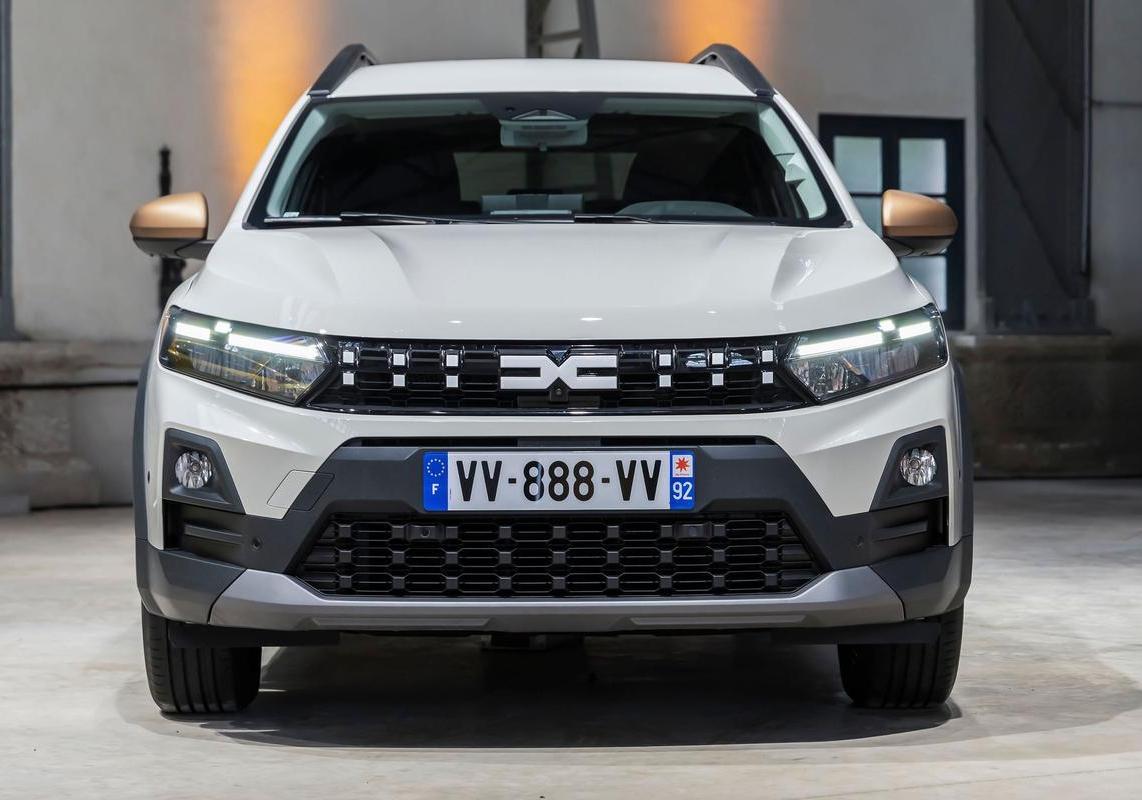 Dacia Jogger restyling 2025 foto