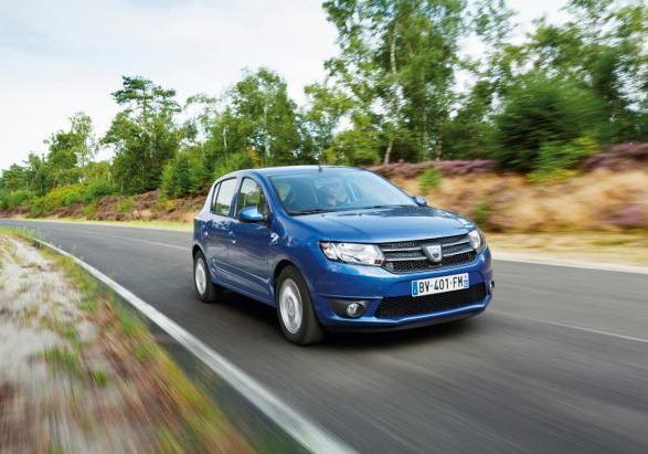 Dacia Sandero restyling 2012 tre quarti anteriore