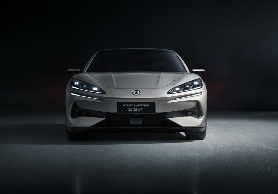 Denza Z9 GT anteriore