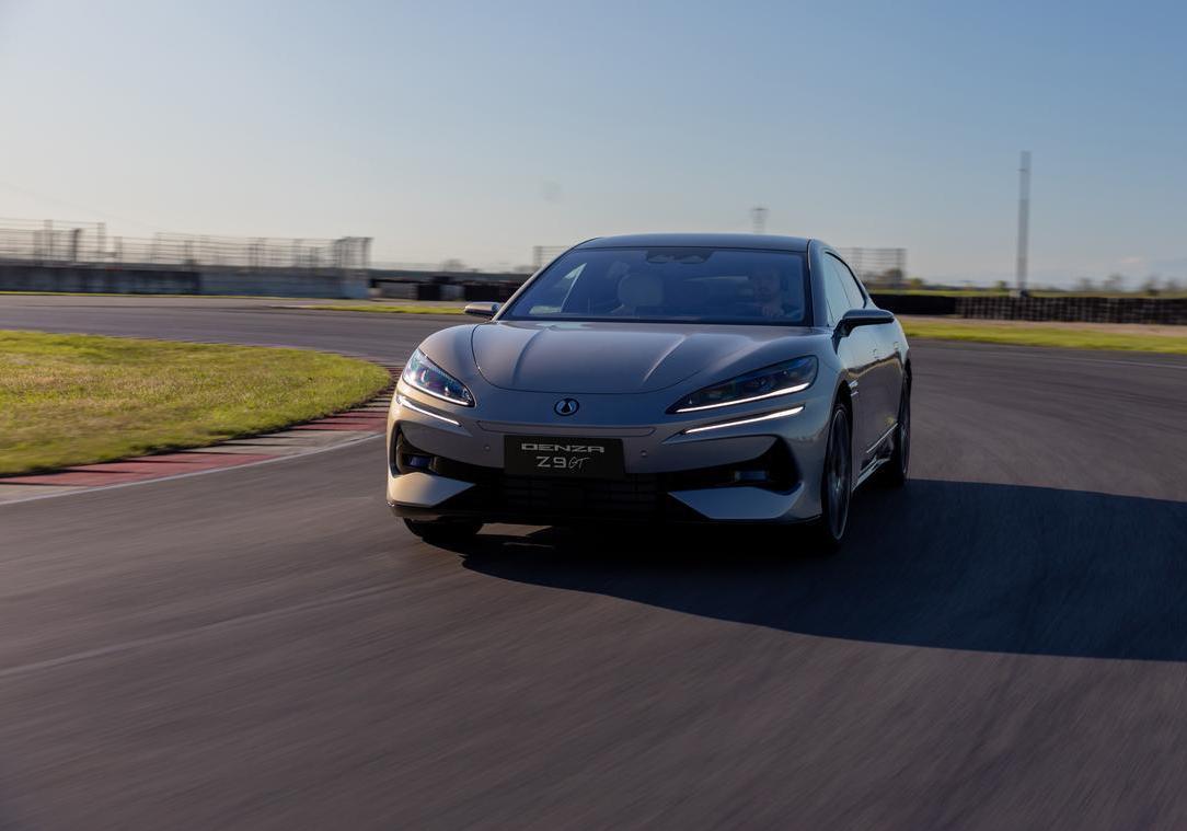 Denza Z9 GT foto