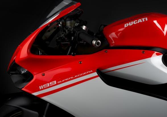 Ducati 1199 Superleggera dettaglio sezione anteriore