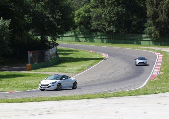 EVO Trackday 2013 Peugeot RCZ sul circuito di Imola