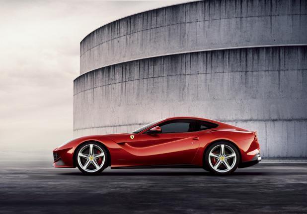 Ferrari F12 berlinetta laterale