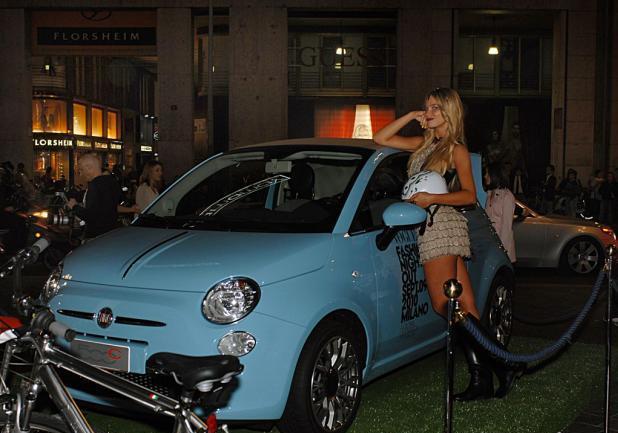 Fiammetta Cicogna e la Fiat 500 TwinAir al Vogue Fashions Night Out