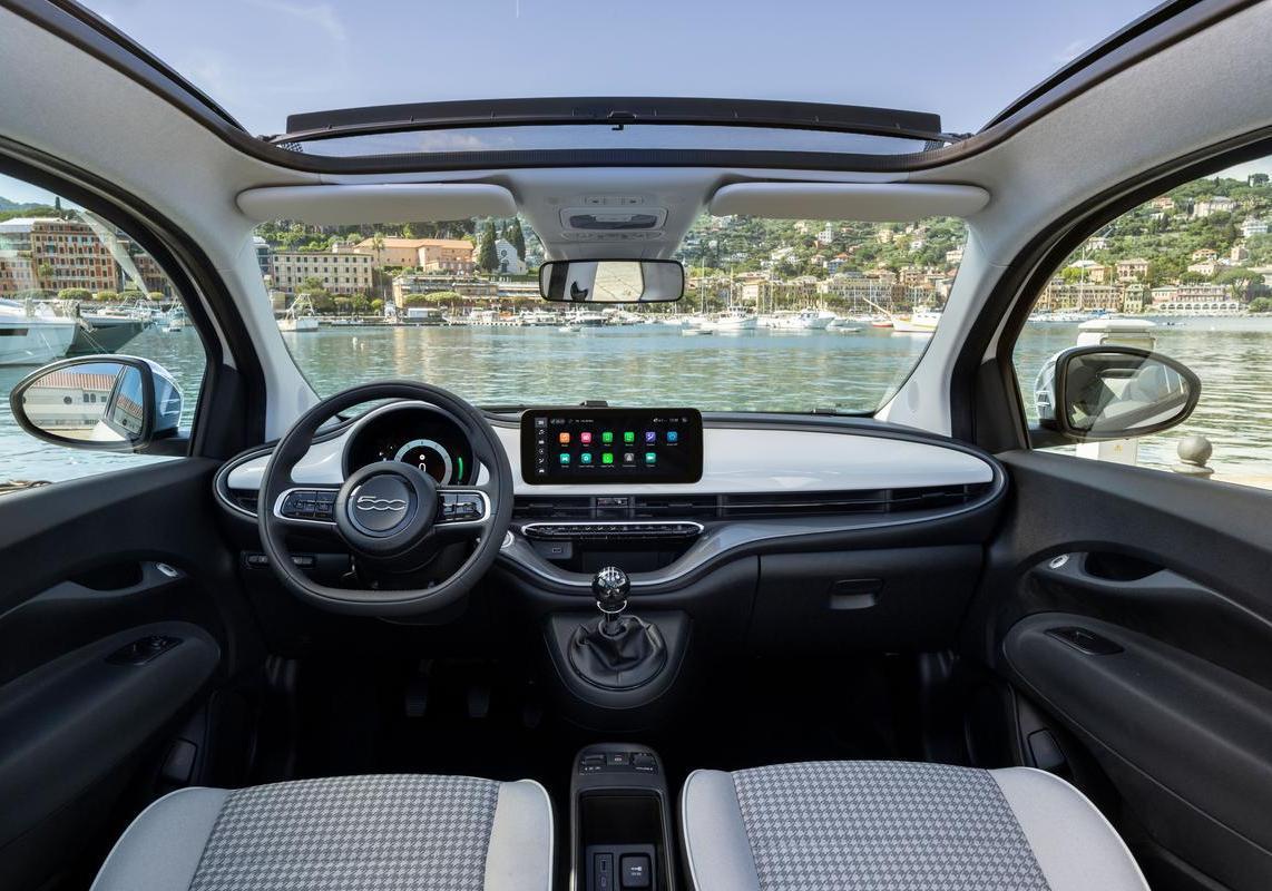 Fiat 500 Hybrid Dolcevita - cruscotto