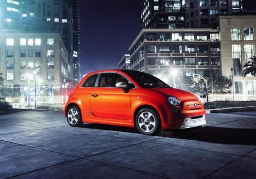 Fiat 500e tre quarti anteriore