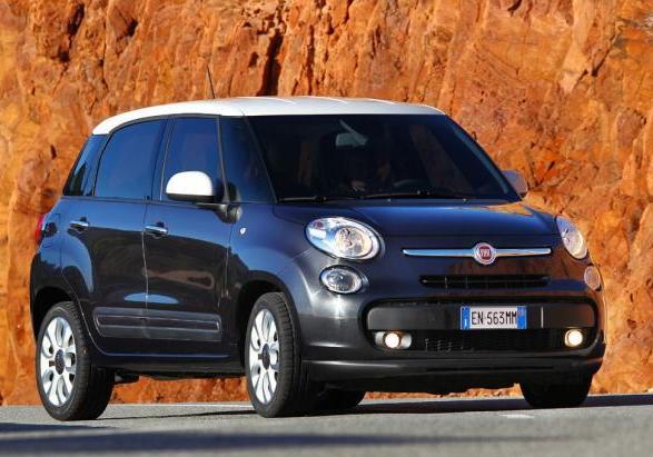 Fiat 500L 1.6 Multijet II 105 cv tre quarti anteriore lato destro