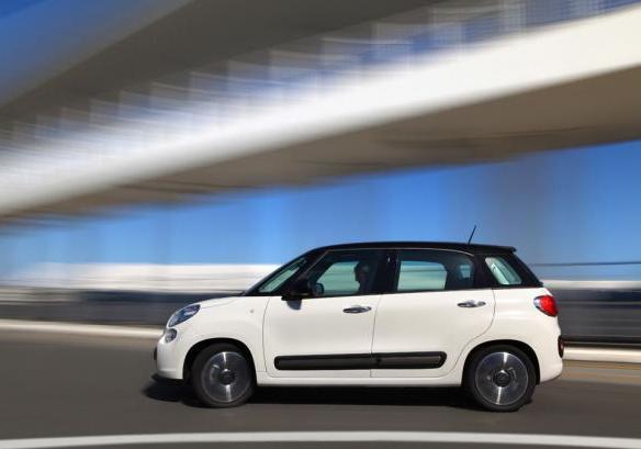 Fiat 500L profilo lato sinistro