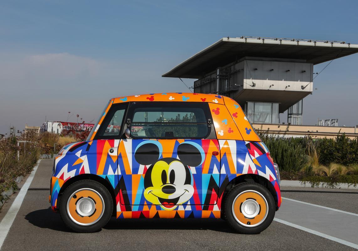 Fiat Topolino disney mickey mouse modern profilo