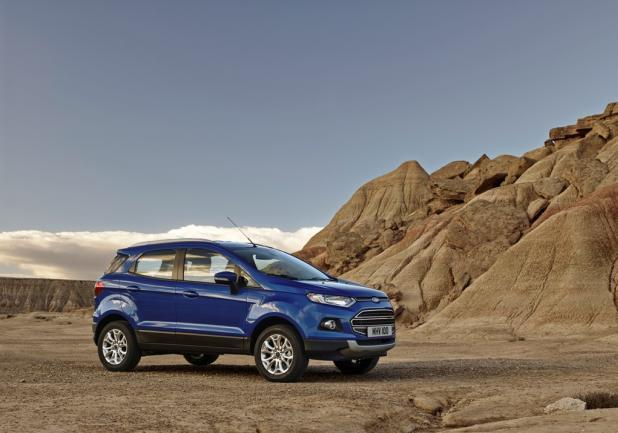 Ford EcoSport tre quarti anteriore 2