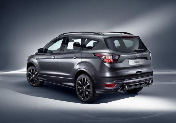 Ford Kuga 2016 tre quarti posteriore