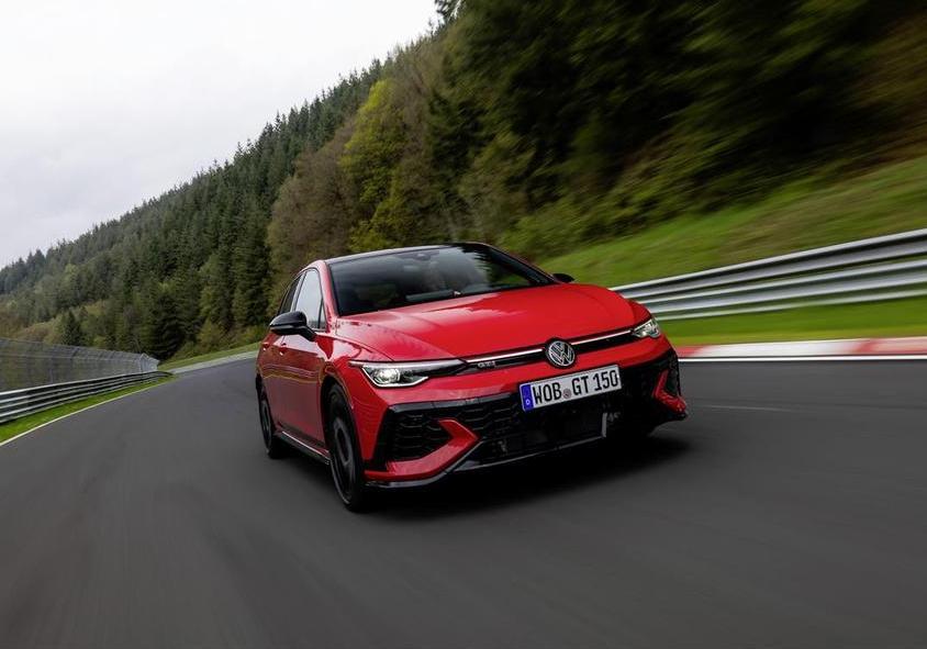 Golf GTI Edition 50 in azione