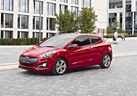 Hyundai i30 3 porte tre quarti anteriore