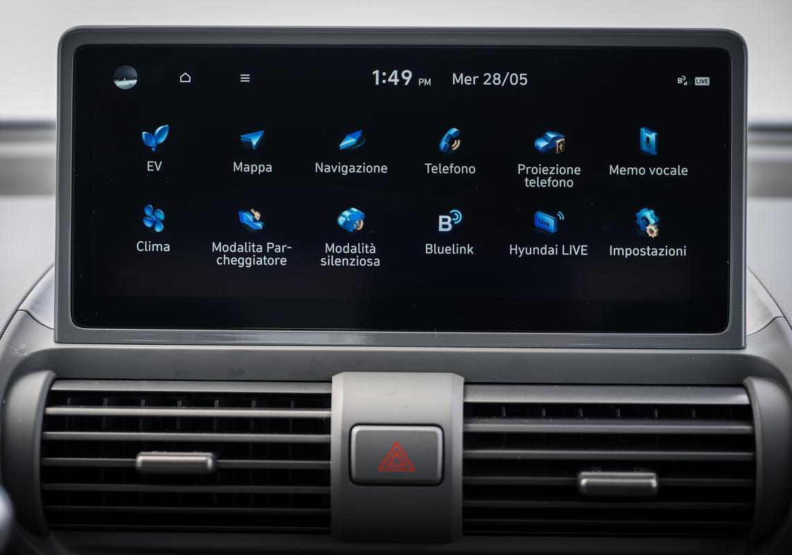 Hyundai Inster Cross 49 kWh infotainment