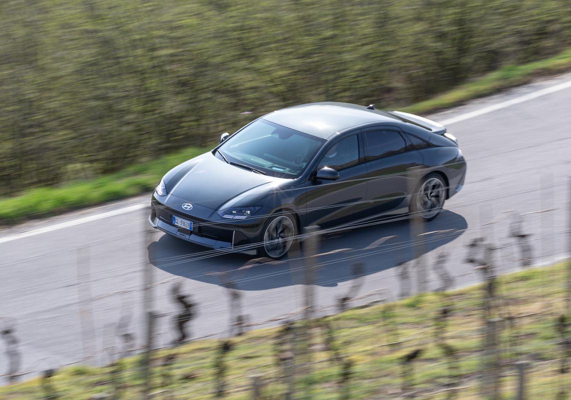 Hyundai Ioniq 6 RWD 77 kWh autonomia