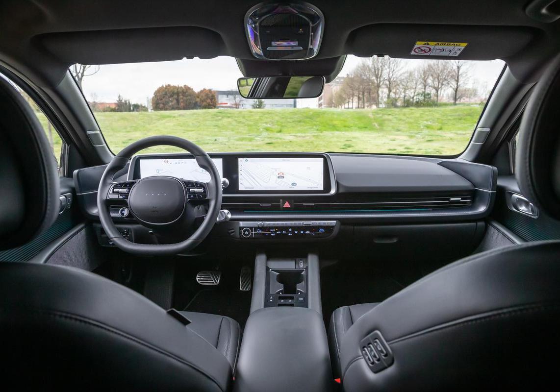 Hyundai Ioniq 6 RWD 77 kWh interni