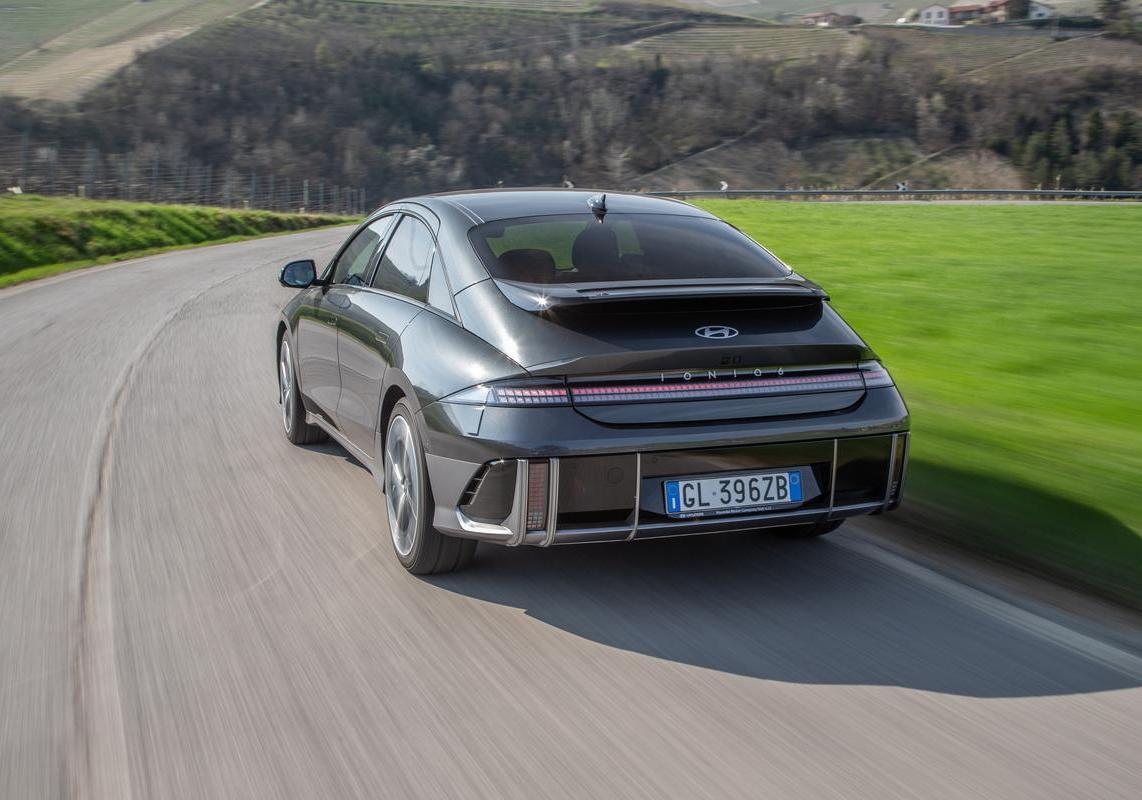 Hyundai Ioniq 6 RWD 77 kWh test drive
