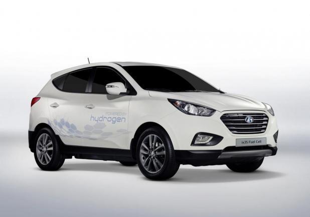 Hyundai ix35 FCEV tre quarti anteriore