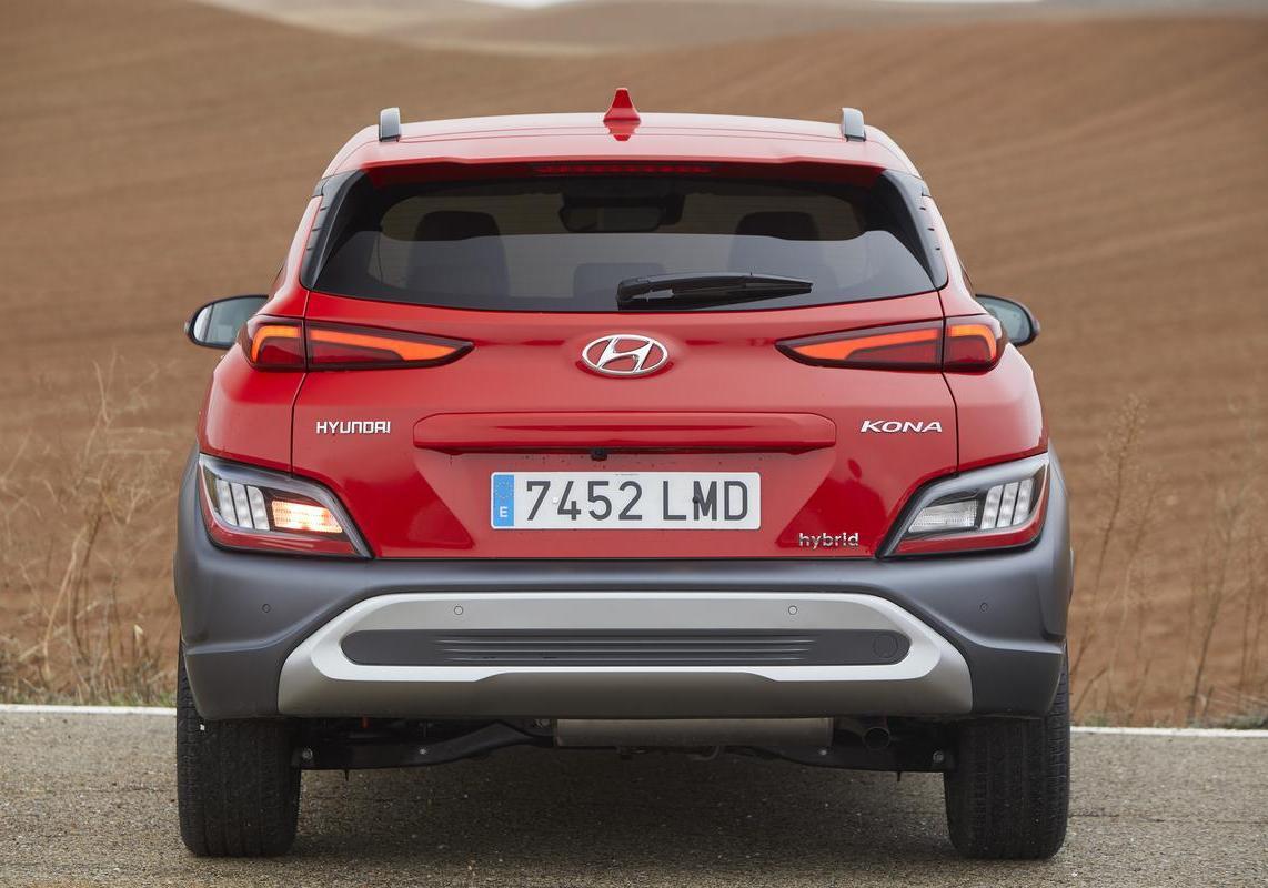 Hyundai Kona ibrida full-hybrid posteriore