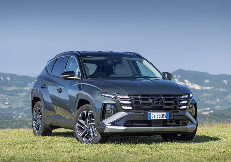 Hyundai Tucson full-hybrid 215 CV anteriore