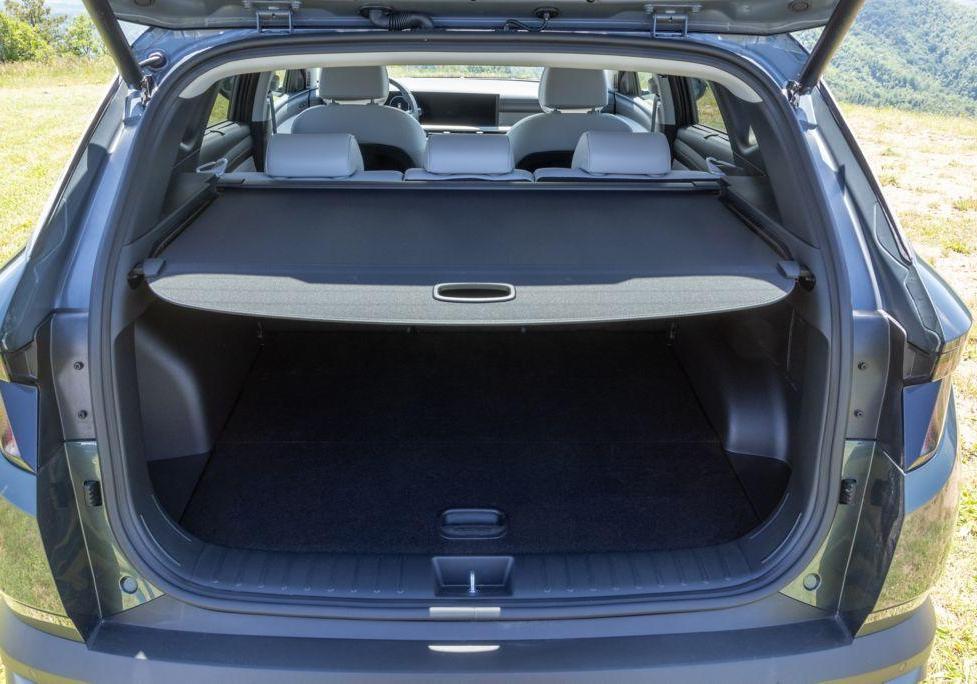 Hyundai Tucson full-hybrid 215 CV bagagliaio