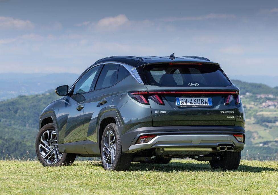 Hyundai Tucson full-hybrid 215 CV posteriore