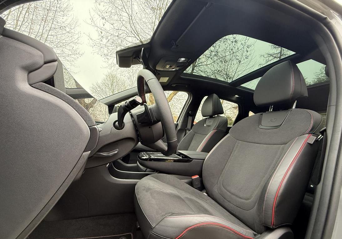 Hyundai Tucson HEV 239CV N Line abitacolo