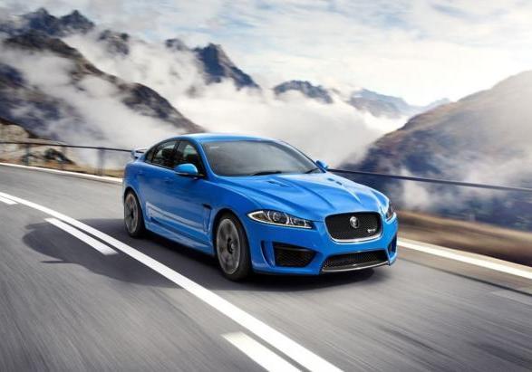 Jaguar XFR-S tre quarti anteriore