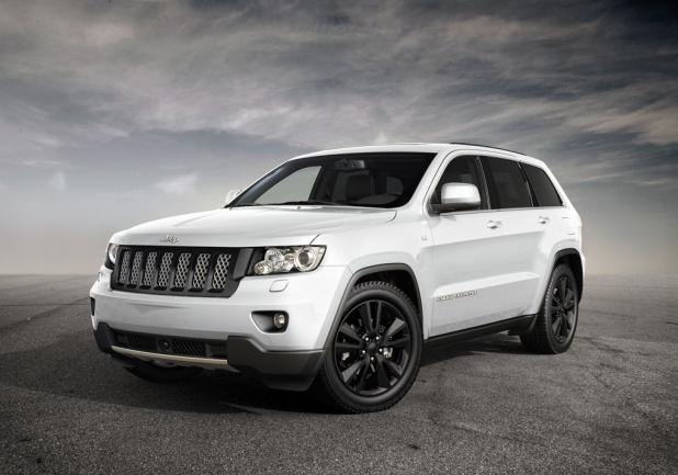 Jeep Grand Cherokee S Limited tre quarti anteriore