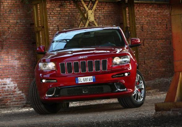 Jeep Grand Cherokee SRT anteriore