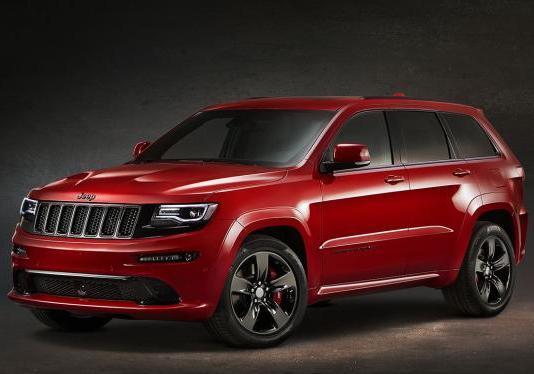 Jeep Grand Cherokee STR Red Vapor tre quarti anteriore