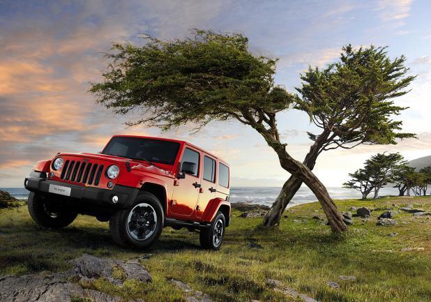 Jeep Wrangler X tre quarti anteriore