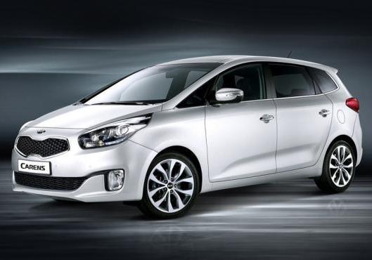 Kia Carens my 2013 tre quarti anteriore