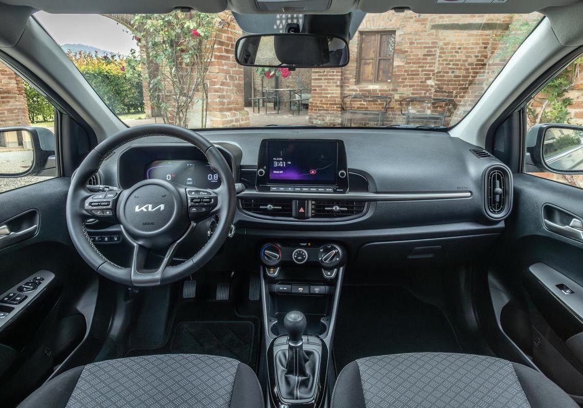 Kia Picanto 2024 abitacolo