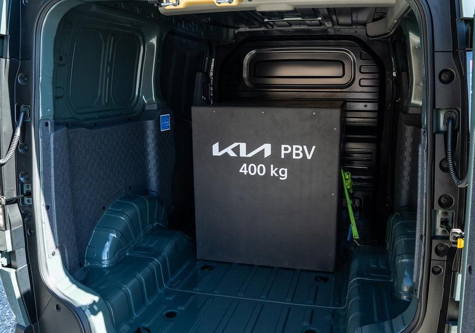 Kia PV5 Cargo - vano carico 2