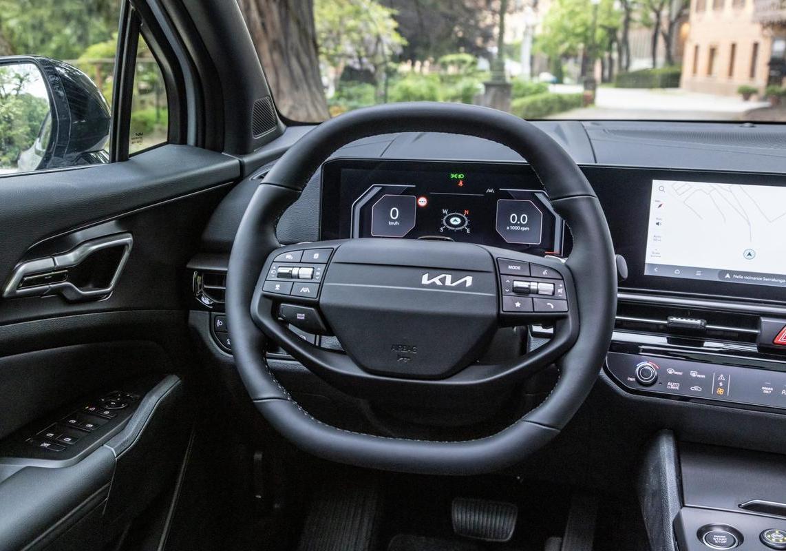 Kia Sportage Tri-Fuel Black Edition interni
